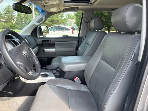 Used 2008 Toyota Sequoia SR5 w/ Leather Seat Pkg AWD/4WD image 12