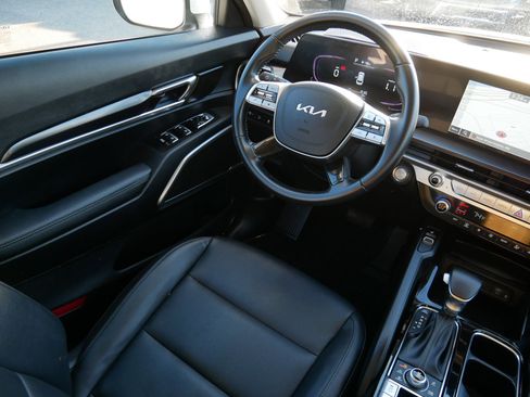 Used 2023 Kia Telluride S image 9