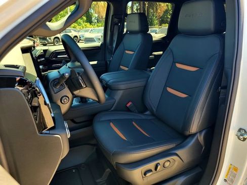 New 2026 GMC Sierra 1500 AT4 w/ AT4 Premium Package AWD/4WD image 16