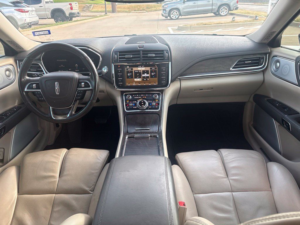 Used 2017 Lincoln Continental Reserve w/ Luxury Package AWD/4WD image 23