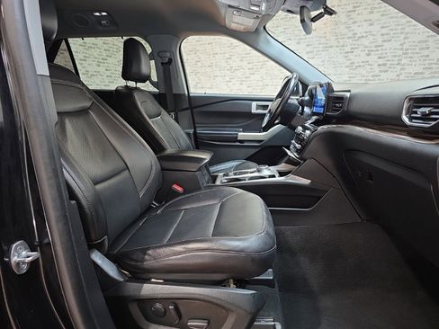 Used 2021 Ford Explorer Limited image 10
