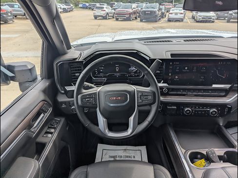 Used 2025 GMC Sierra 2500 SLT AWD/4WD image 3