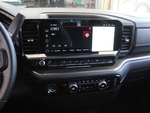 Used 2024 GMC Sierra 1500 SLT AWD/4WD image 23