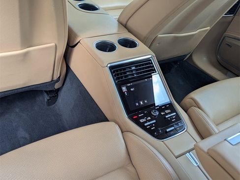 Used 2022 Porsche Panamera 4S Executive image 10