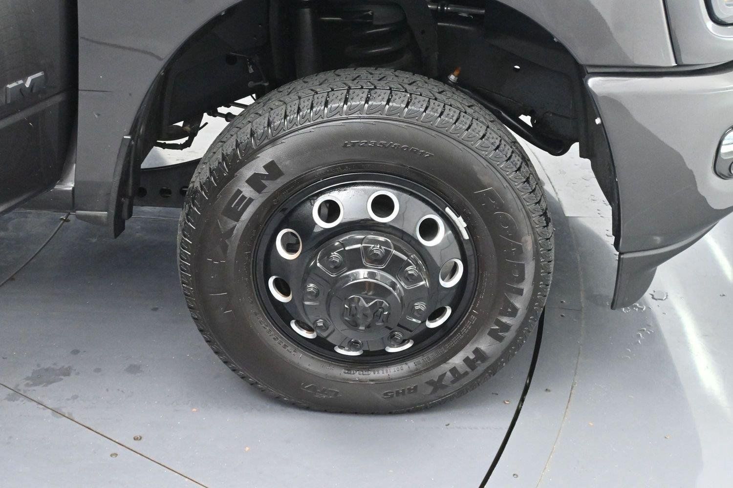 Used 2026 RAM 3500 Big Horn AWD/4WD image 32
