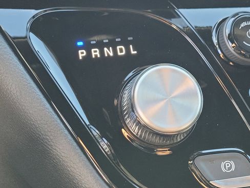 New 2026 Chrysler Pacifica Select image 18