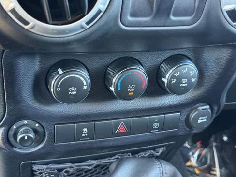 Used 2016 Jeep Wrangler Sahara w/ Connectivity Group AWD/4WD image 19