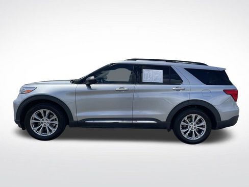 Used 2021 Ford Explorer XLT w/ Equipment Group 202A RWD image 8