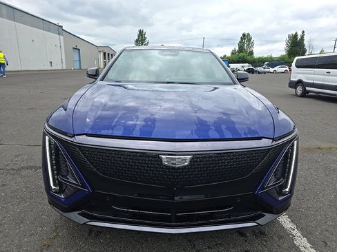Used 2024 Cadillac Lyriq Sport w/ Nappa Leather Package AWD/4WD image 2