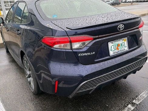 Used 2022 Toyota Corolla SE w/ SE Premium Package image 8