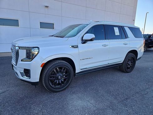 Used 2021 GMC Yukon Denali w/ Denali Premium Package image 2