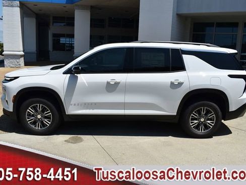 New 2026 Chevrolet Traverse LT w/ Driver Confidence Package image 5