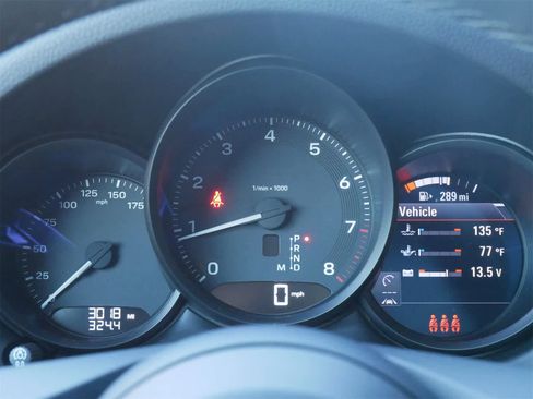 Used 2025 Porsche Macan image 22