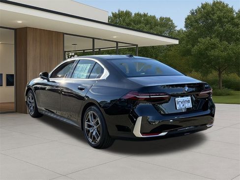 New 2026 BMW 530i w/ Premium Package image 12