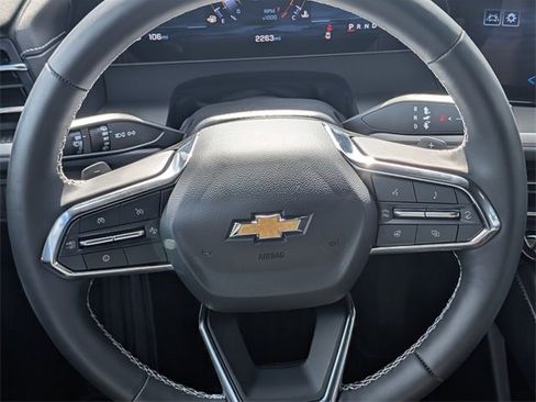 Certified 2025 Chevrolet Traverse LT w/ Driver Confidence Package image 9