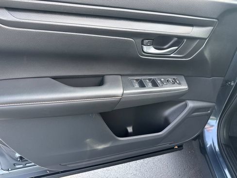 Certified 2025 Honda CR-V Sport image 9