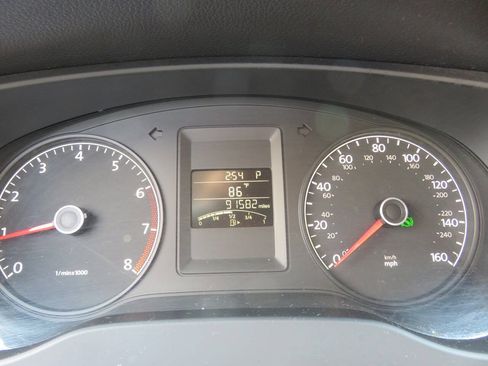 Used 2011 Volkswagen Jetta S FWD image 16