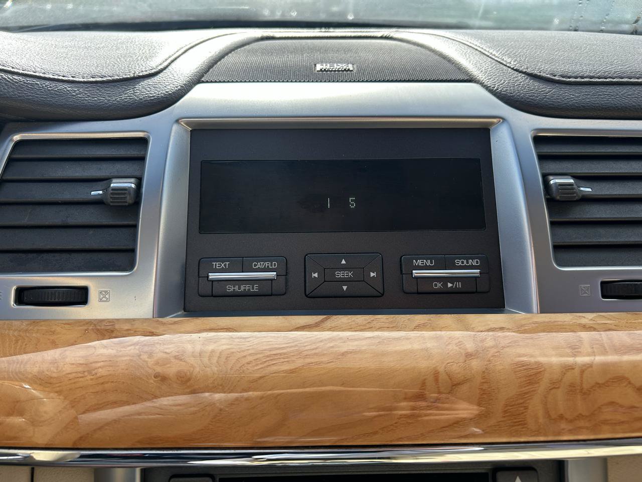 Used 2011 Lincoln MKS AWD image 21