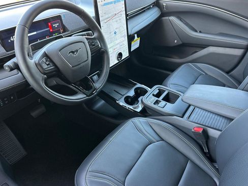 New 2025 Ford Mustang Mach-E Premium image 7