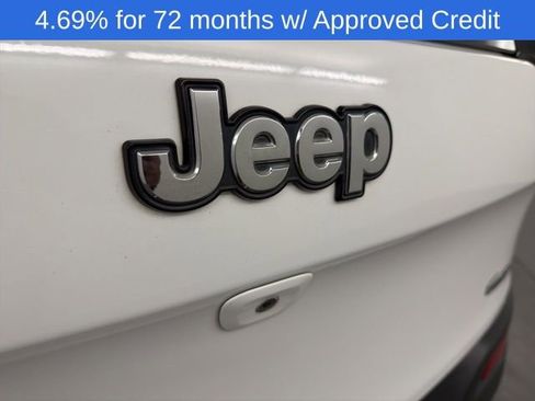Used 2016 Jeep Cherokee Latitude w/ Comfort & Sound Group image 29