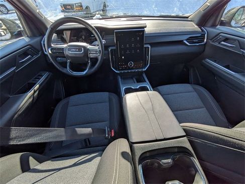 Used 2025 GMC Acadia Elevation image 32