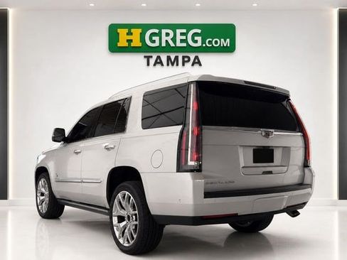 Used 2020 Cadillac Escalade Premium Luxury RWD image 2