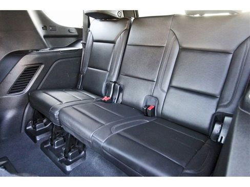 Used 2021 Chevrolet Tahoe High Country w/ Premium Package image 12