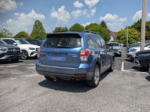 Used 2017 Subaru Forester 2.5i Touring AWD/4WD image 4
