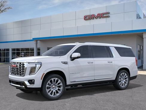 New 2026 GMC Yukon XL Denali w/ Denali Reserve Package AWD/4WD image 2