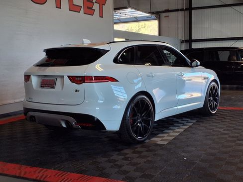 Used 2019 Jaguar F-PACE S image 8