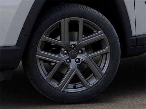 New 2026 Jeep Compass Limited image 8