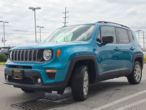 Used 2022 Jeep Renegade Latitude AWD/4WD image 11