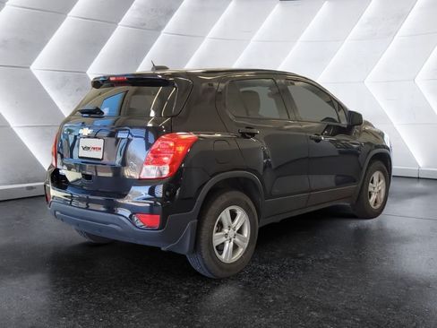 Used 2018 Chevrolet Trax LS w/ LPO, Protection Package AWD/4WD image 4