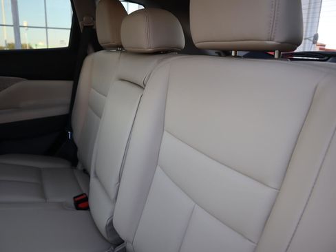 Certified 2024 Nissan Murano SV image 35