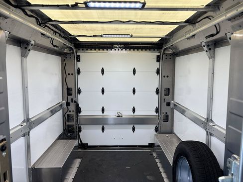 Used 2024 Chevrolet Brightdrop 400 w/ Commercial Equipment Package AWD/4WD image 14