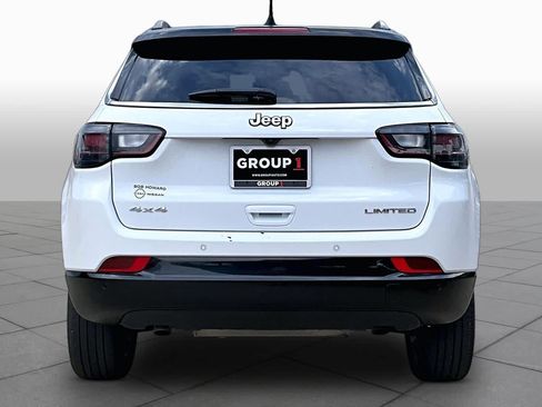 Used 2025 Jeep Compass Limited w/ Elite Group AWD/4WD image 5