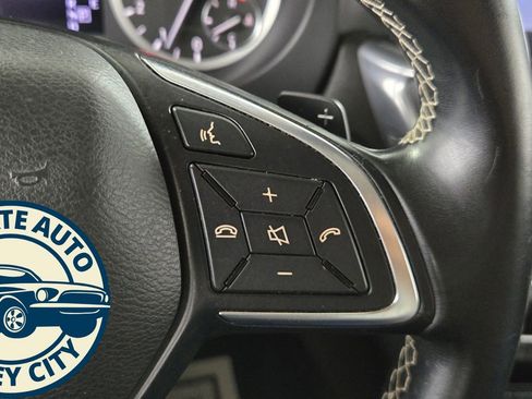 Used 2018 INFINITI QX30 AWD image 13