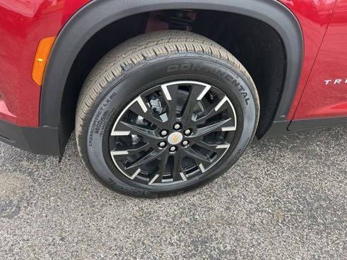 New 2026 Chevrolet Traverse LT w/ Sun and Wheel Package FWD image 10
