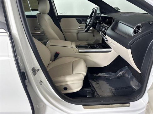 Certified 2026 Mercedes-Benz GLA 250 4MATIC image 13