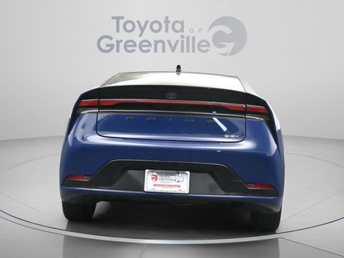Used 2025 Toyota Prius Limited w/ Limited Premium Package FWD image 11