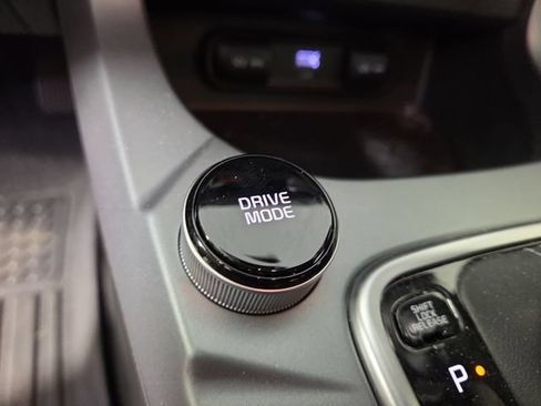 Certified 2024 Kia Seltos LX AWD/4WD image 23
