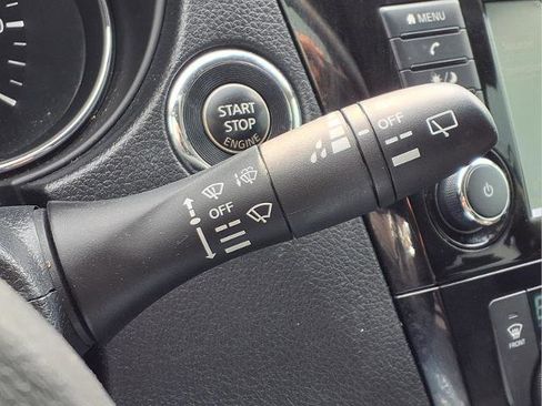 Certified 2019 Nissan Rogue SV image 22