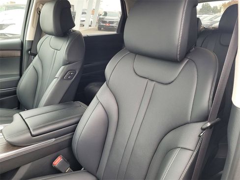 Used 2024 Genesis GV80 3.5T image 14