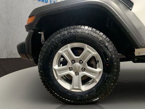 Used 2021 Jeep Wrangler Unlimited Sport image 31