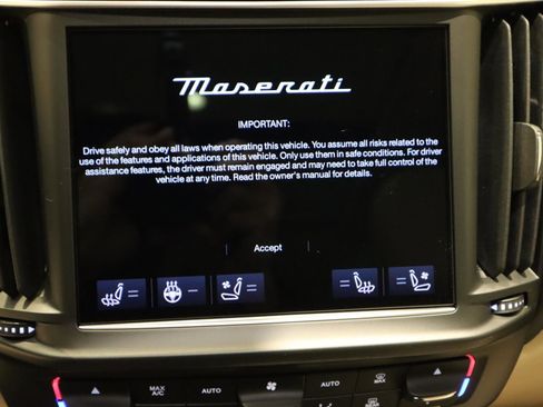 Used 2022 Maserati Levante GT image 40