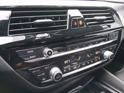 Used 2019 BMW M5 w/ Executive Package image 26