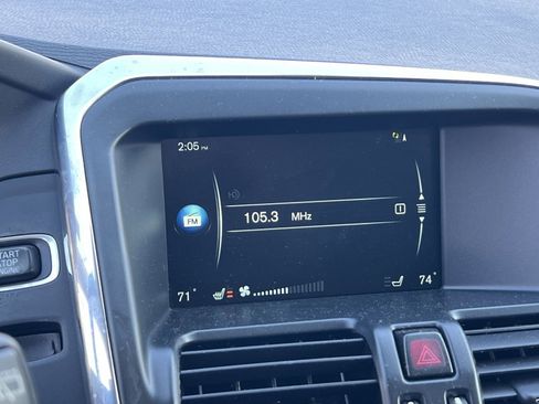 Used 2017 Volvo XC60 T6 Dynamic w/ Preferred Option Package image 14