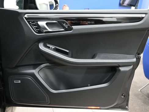 Used 2019 Porsche Macan S image 18