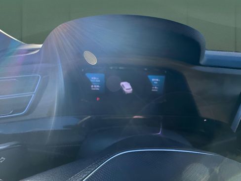 Used 2025 Volkswagen Atlas SE image 15