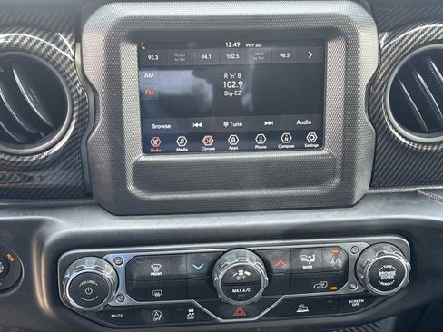 Used 2023 Jeep Gladiator Sport AWD/4WD image 26